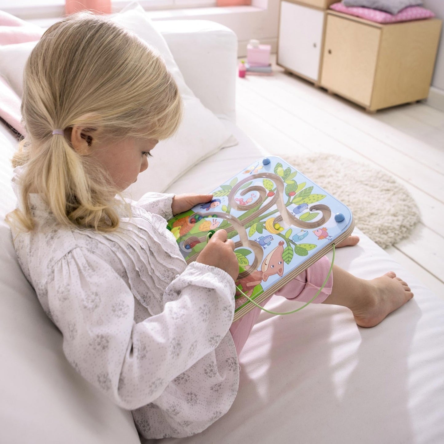 HABA 301057 - Magnetspiel Baumlabyrinth, pädagogisches Holzspielzeug für Kinder ab 2 Jahren, schult die Logik und Feinmotorik